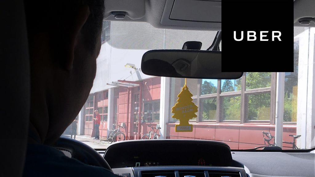 MTV Uutisten toimittajaa kuskannut Uber-kuljettaja opiskelee uutta ammattia autoalalta.