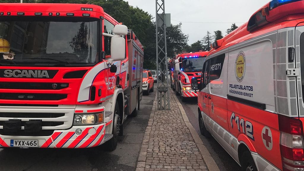 Päivystävän palomestarin mukaan vielä ei voida sulkea pois mahdollisuutta, että vaarallista ainetta olisi päästetty tahallisesti rakennukseen.