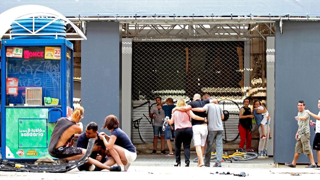 Torstain iskuissa kuoli 14 ja loukkaantui toistasataa ihmistä.