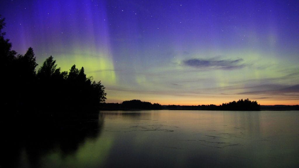 Revontulia vaalassa 18.08.2017.