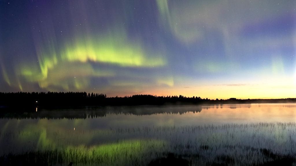Näin upeat olivat revontulet Puolangan Poukiolla 18. elokuuta. Kuva: Sari Brady.