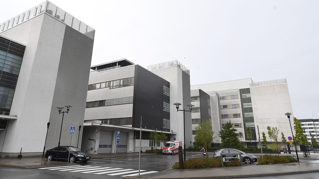 Kaksi puukotuksen uhreista on yhä Turun yliopistollisessa keskussairaalassa.