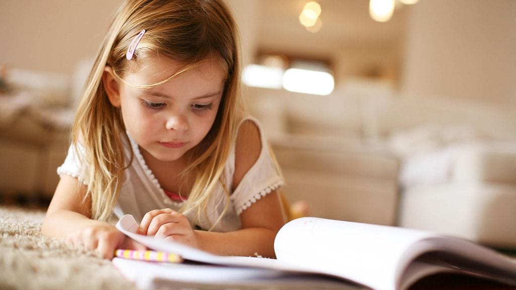 Tutkimusten mukaan ainoat lapset eivät ole sen yksinäisempiä kuin lapset, joilla on sisaruksia.