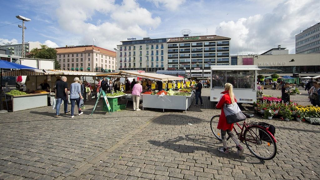 Turun kauppatori tänään maanantaina.