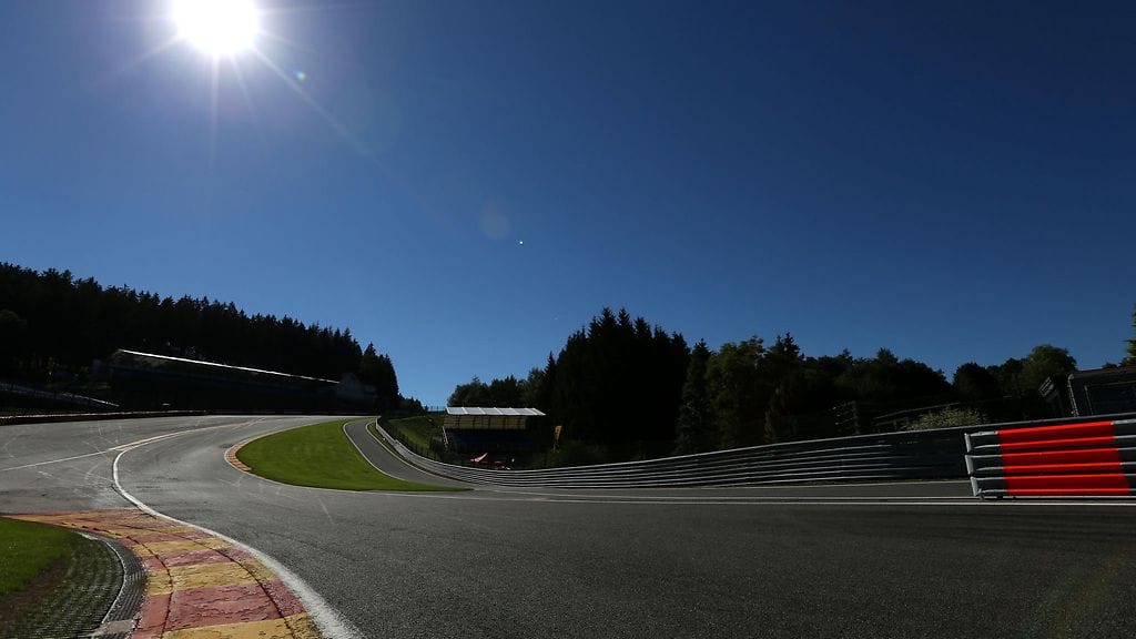Belgian Span radan legendaarinen Eau Rouge-mutka.