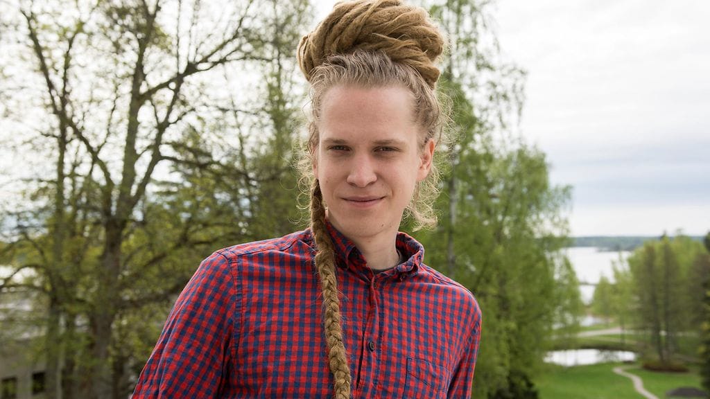 maajussille_morsian_10_lauri_puoli_vaaka_ulkona