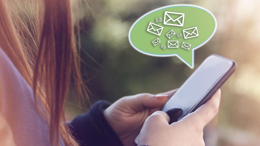 Sarahah-viestisovellus tallentaa käyttäjän yhteystietolistat ilman pätevää syytä.