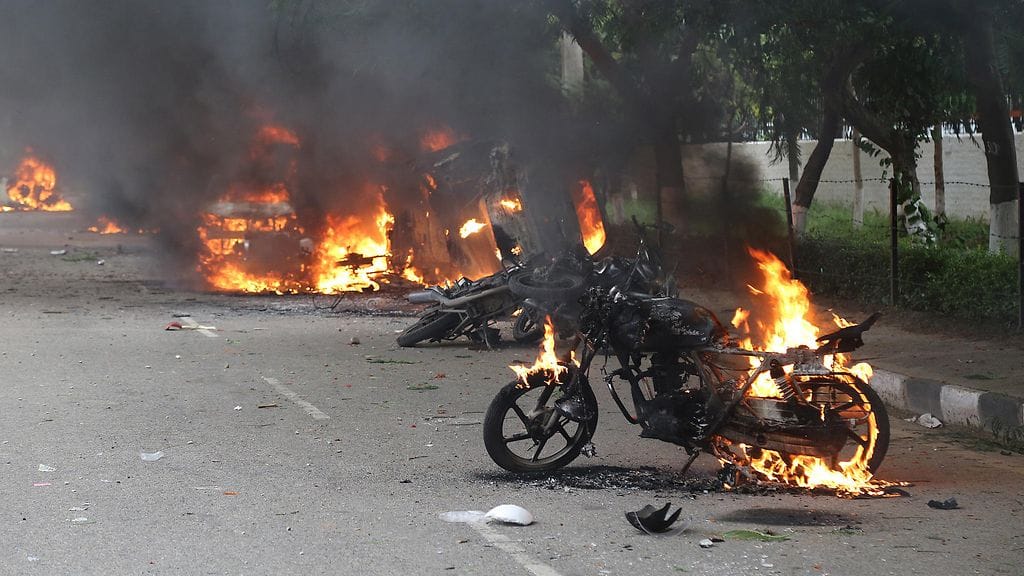 Kuvaa Intiassa viime viikolla puhjenneista protesteista.