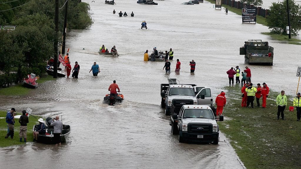 Hirmumyrsky Harvey on nostattanut Texasissa pahoja tulvia. Tämä kuva on Houstonista.