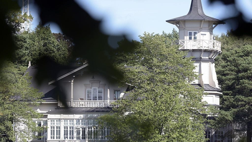 Tapaaminen pidetään pääministerin virka-asunnolla.