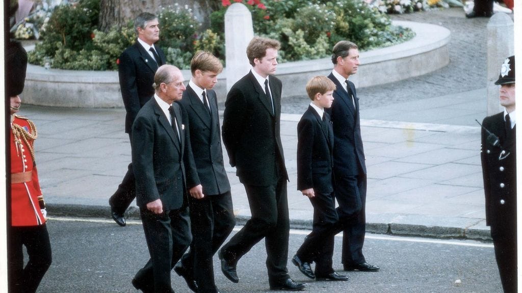 Diana kuoli, kuvaa muutama päivä kuoleman jälkeen 1997 14