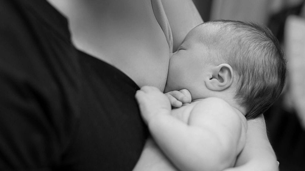 Tuoreen äidin mukaan imettäminen on paljon enemmän kuin vain ruoan tarjoamista.