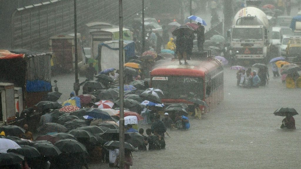 Mumbai on kärsinyt rajuista sateista ja tulvista tällä viikolla.