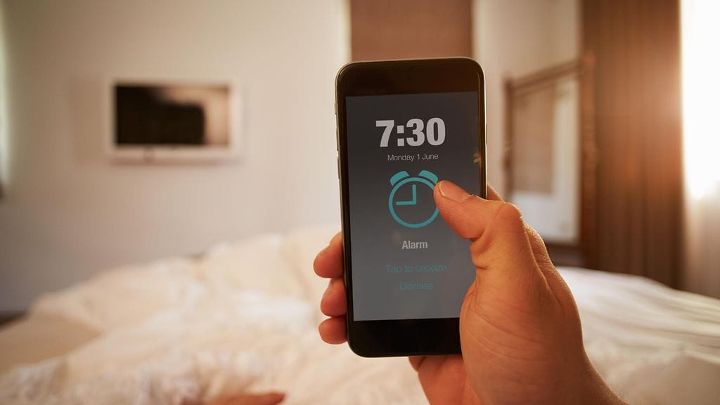 Paul Kelley on jo vuosia ollut sitä mieltä, että aikainen aamuherääminen pitäisi lopettaa. – Työpäivän aloittaminen kymmeneltä olisi reiluinta ja parasta, mies sanoo.