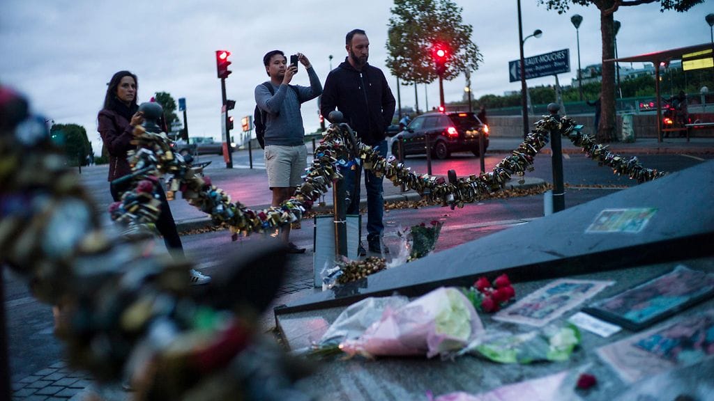 Dianaa muistetaan Pariisissa 2