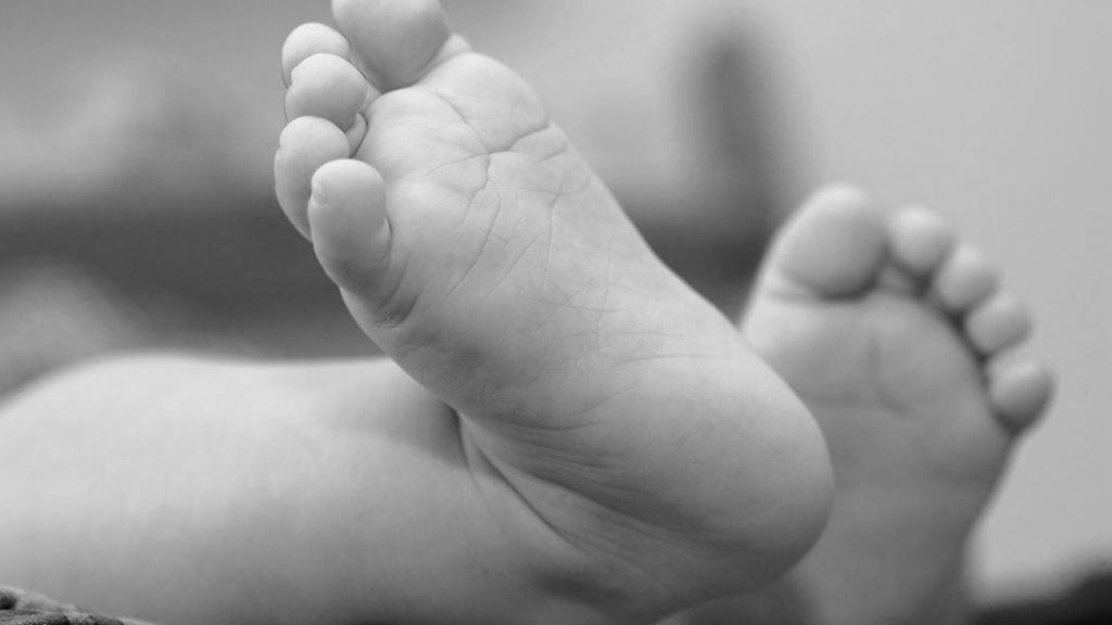 Lastaan myyneet vanhemmat on pidätetty.