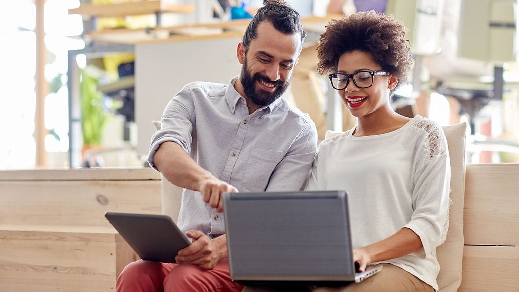 Ystävät parantavat terveyttä ja tekevät onnelliseksi.