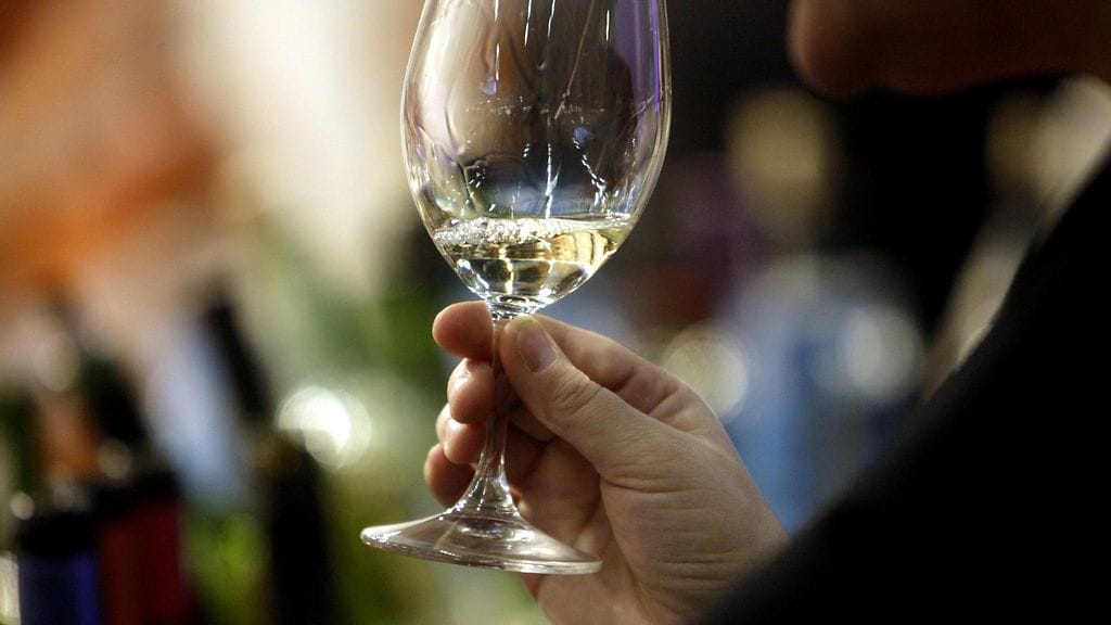 Alkoholilla saattaa olla terveyden kannalta suotuisia vaikutuksia kohtuullisesti nautittuna.