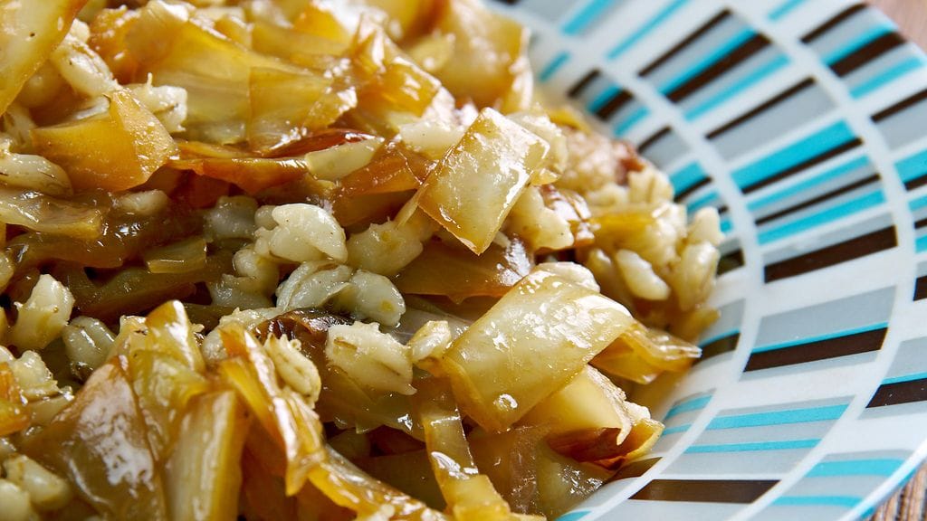 Konkaripoliitikko ylistää suomalaista perinneruokaa.