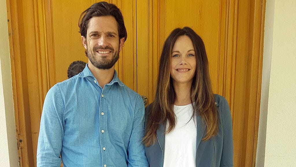 Prinssi Carl Philip ja prinsessa Sofia Danderydin sairaalassa Tukholmassa muutama päivä sitten.