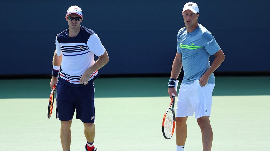 John Peers (vas.) ja Henri Kontinen jatkavat turnausta välierissä.