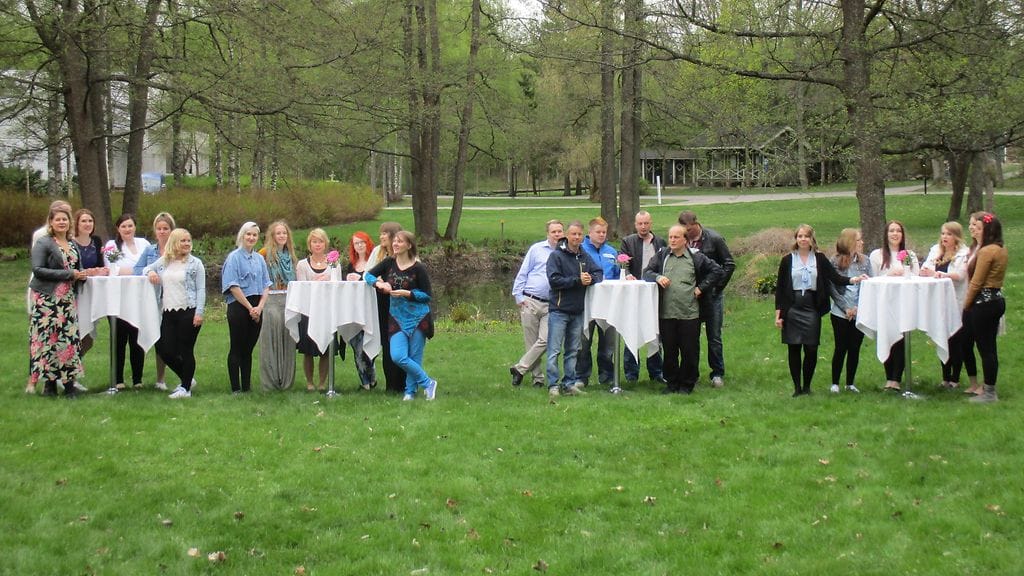 MAAJUSSILLE_MORSIAN_10_HAIKKO_ENSIKOHTAAMINEN_KAIKKI_EHDOKKAAT_ULKONA