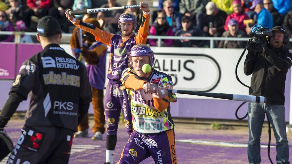 Superpesiksen loppuotteluihin otetaan tekniikka avuksi.