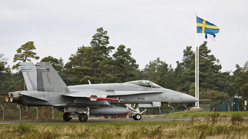 Suomalainen Hornet-hävittäjä ilmasotaharjoituksessa Gotlannissa, Ruotsissa 3. syyskuuta.