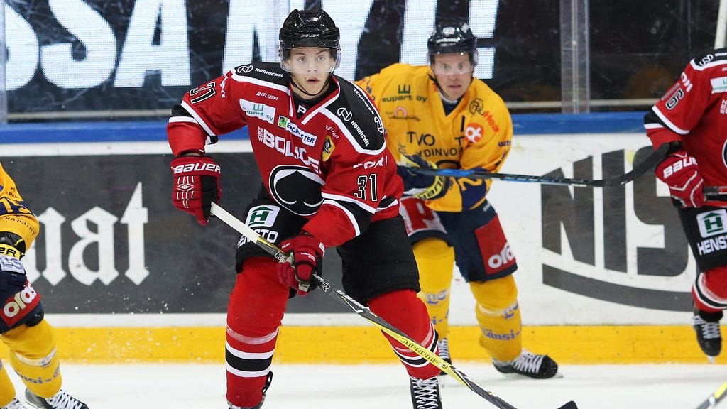 Jesperi Kotkaniemi on varauskelpoinen ensi kesän NHL-varaustilaisuudessa.