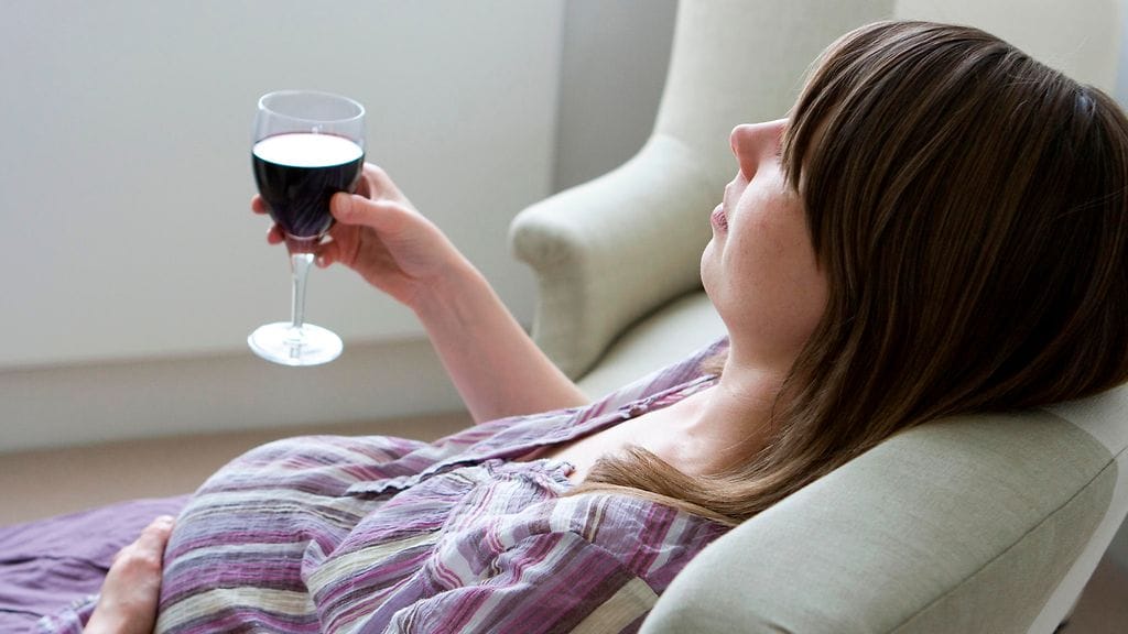 FASD on yleisin ehkäistävissä oleva sikiövaurio. Kuvituskuva. Kuvan henkilö ei liity juttuun.