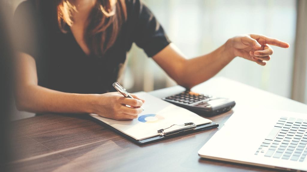 Nainen kertoo ulkonäön vaikuttavan paljon siihen, miten häneen suhtaudutaan.