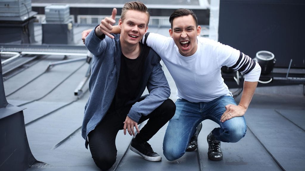 Herbalisti työskentelee Possessa yhdessä tubettaja-kollegansa Lakon kanssa.