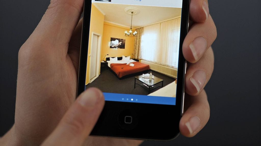 iOS- ja Android-käyttäjien matkakäyttäytymisessä on huomattu joitakin eroja. Kuvituskuva.