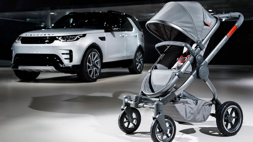 Land Roverin lastenrattaat olivat ensimmäiset laatuaan Frankfurtin autonäyttelyssä.