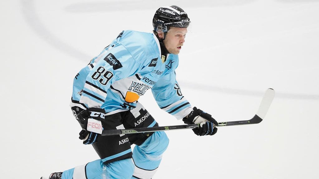 Antti Tyrväinen onnistui maalinteossa pikkuveljensä edustamaa HIFK:ta vastaan.