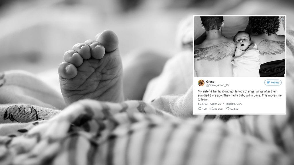 Tässä on kuva vanhemmista ja heidän kahdesta lapsestaan.