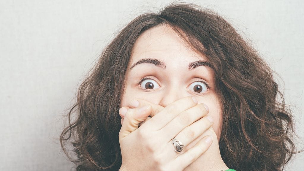 Skottiäiti järkyttyi tajutessaan, millaisen lelun oli antanut pojalleen mukaan kouluun. Kuvituskuva.