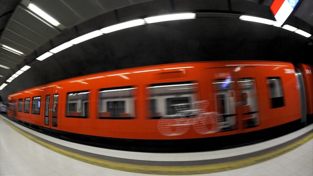 Aiemmin on arveltu, että jos ongelmia ei ilmaannu, metroliikenne uudella linjalla voisi alkaa kuluvan kuun loppupuolella.