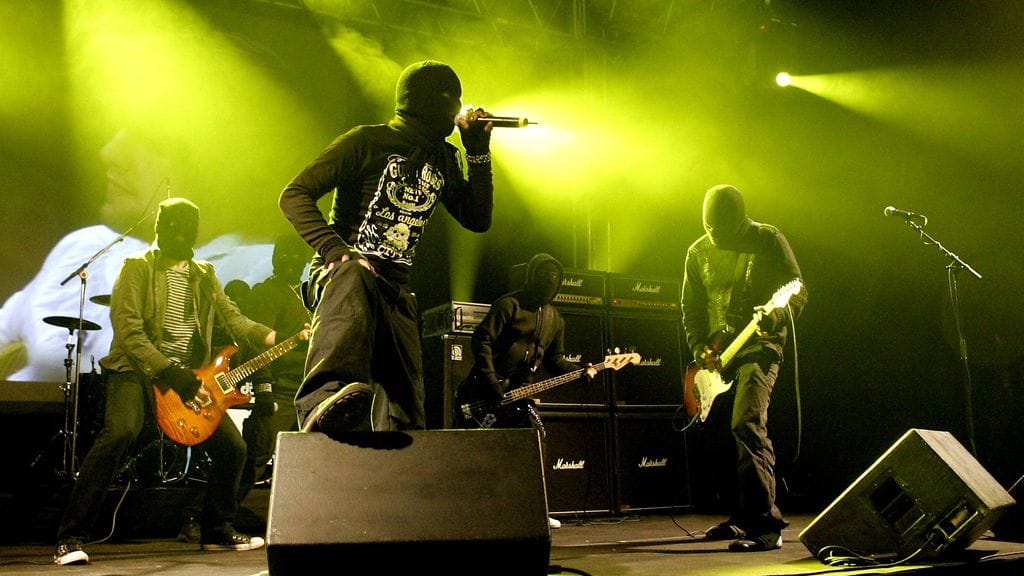 X-Prophets esiintyi Suomen ensimmäisen Big Brotherin finaalissa 2. joulukuuta 2005.