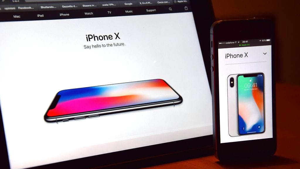 IPhone X-puhelin tuli markkinoille syksyllä 2017.