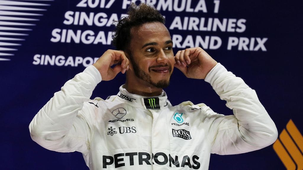 Lewis Hamiltonilla on tällä kaudella hyvät saumat ottaa uransa neljäs maailmanmestaruus.