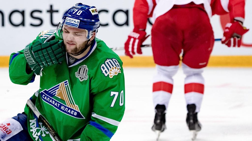 Teemu Hartikainen kiekkoilee Ufassa.