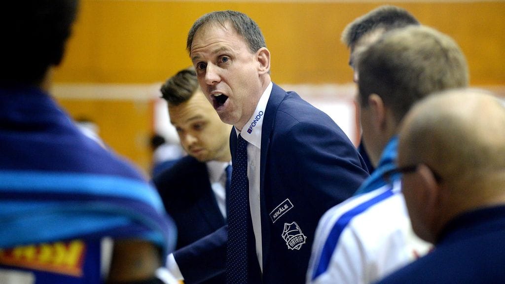 Katajan päävalmentaja Greg Gibson.