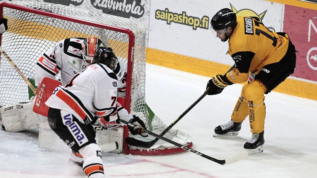 SaiPan Ahti Oksanen taklasi itsensä suihkuun.