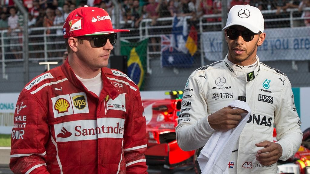 Kimi Räikkönen ajoi vuosina 2012-13 pisteille 27 kertaa peräkkäin. Lewis Hamilton on nyt neljän kisan päässä tästä saavutuksesta.