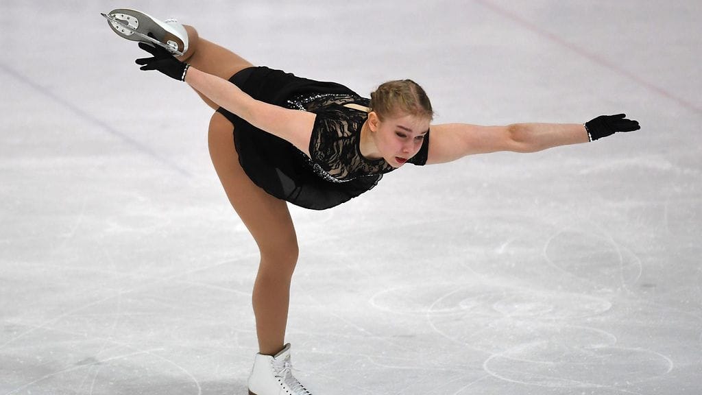 Viveca Lindfors olympiakarsinnoissa Oberstdorfissa.