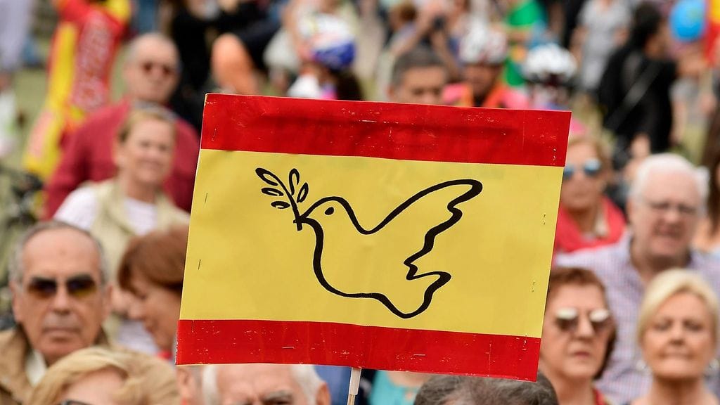 Madridissa osoitettiin mieltä Katalonian itsenäisyysäänestystä vastaan myös 1. lokakuuta 2017.