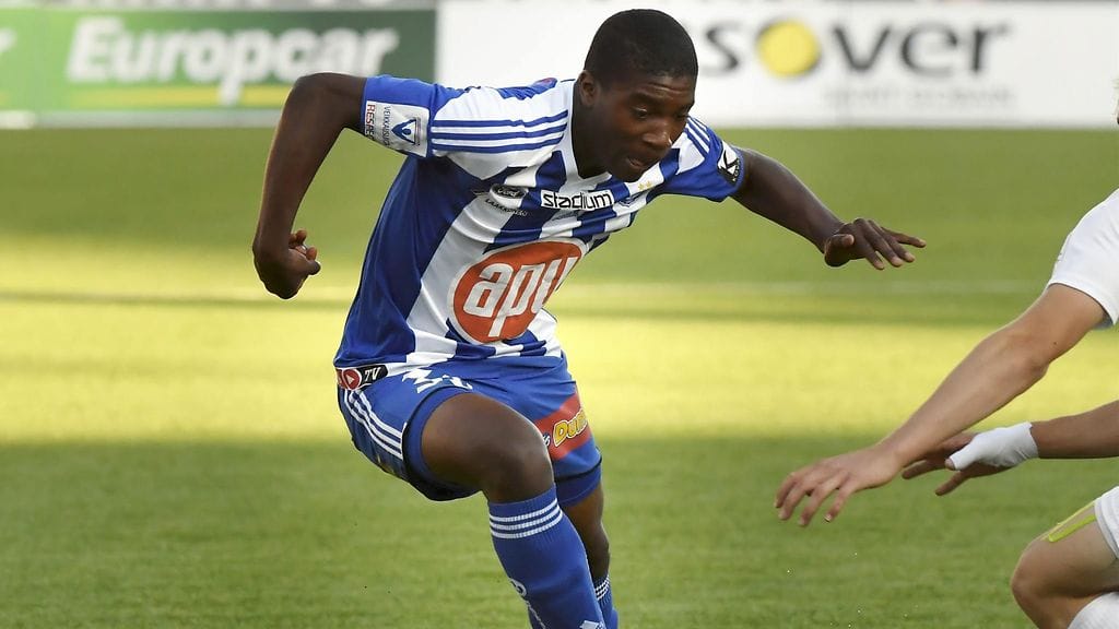 Enoch Banza kuuluu HJK:n tulevaisuuden lupauksiin.