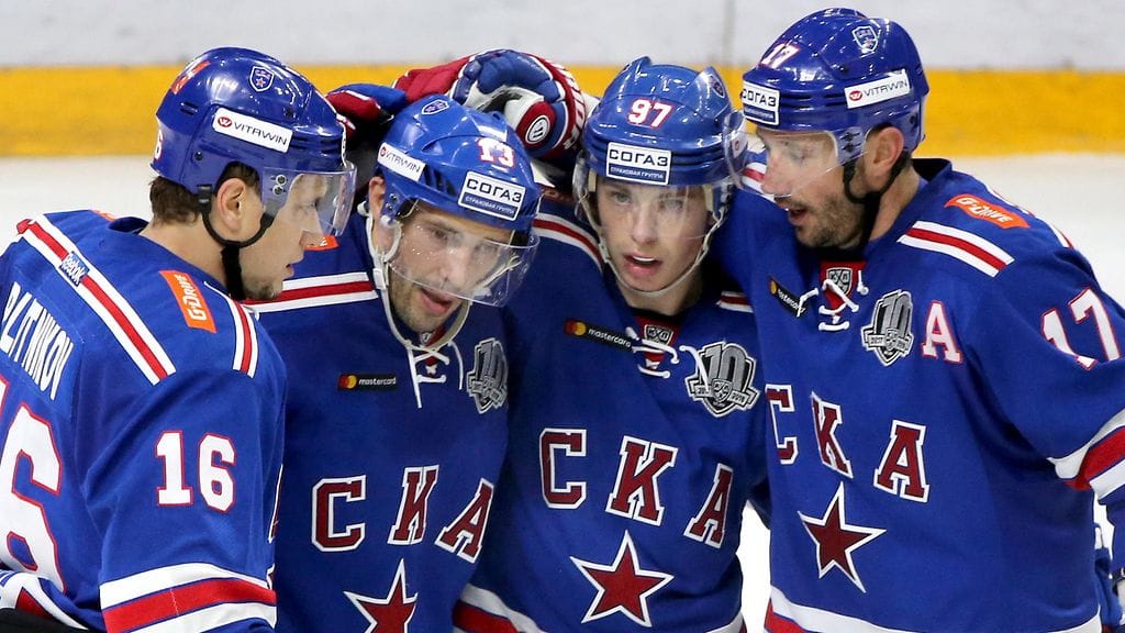 Nikita Gusevilla (toinen oikealta) ja SKA:lla on riittänyt tällä kaudella maaleja juhlittavaksi.