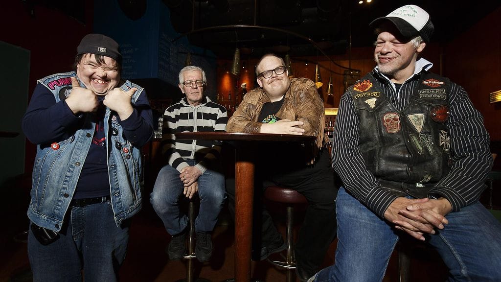 Pertti Kurikan Nimipäivät Toni Välitalo (vas.), Pertti Kurikka, Sami Helle ja Kari Aalto Tokasikajuttu-elokuvan lehdistönäytöksessä Helsingissä 3.10.2017 1